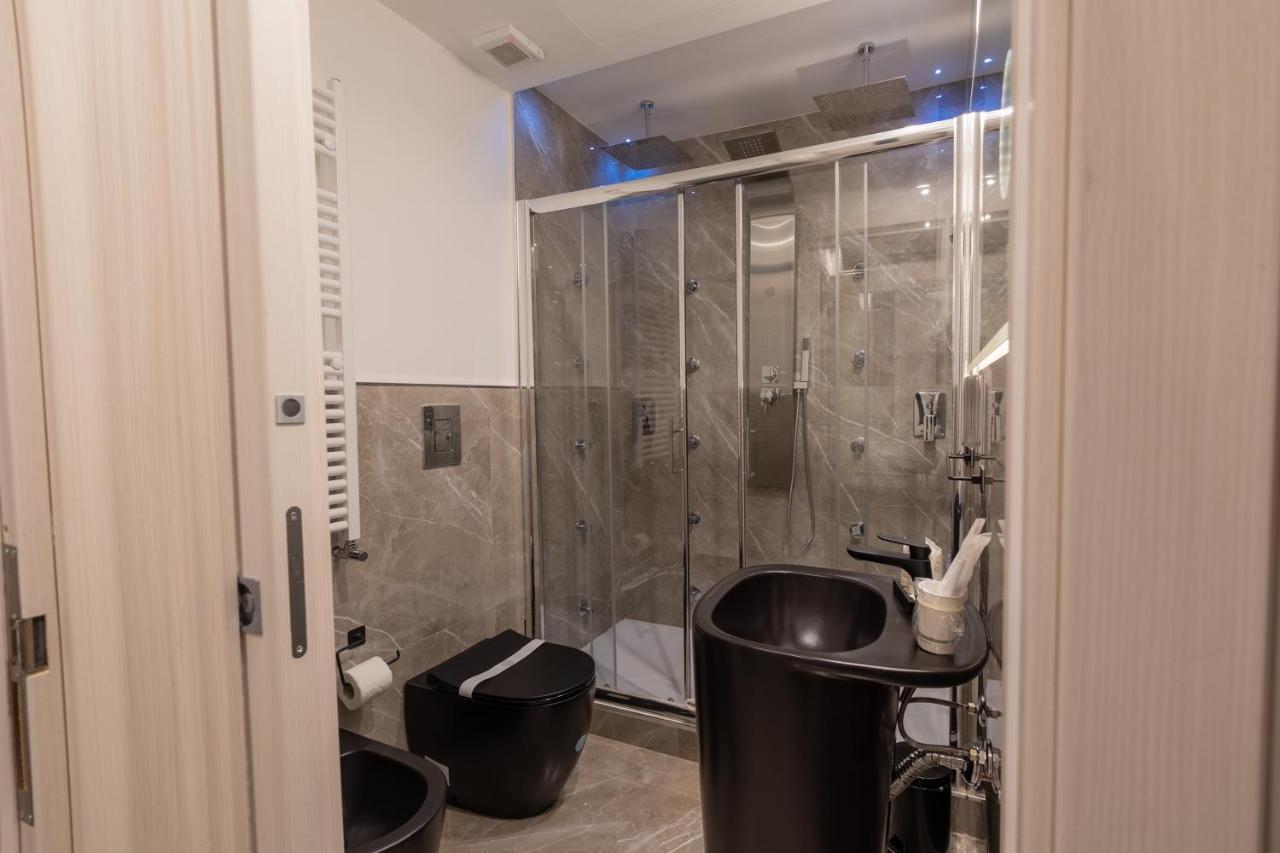 Maximum Exclusive Suite & Spa Палермо Экстерьер фото